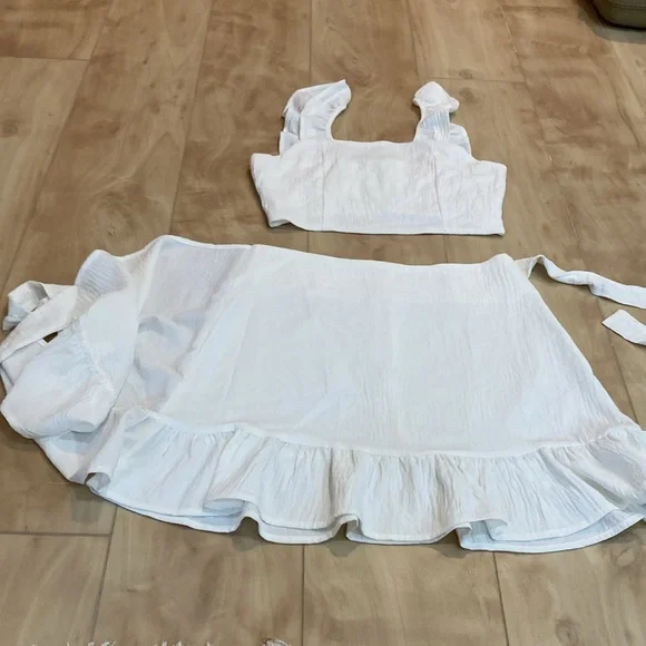 Pink Lily white out 2 piece skirt set - Picture 8 of 13